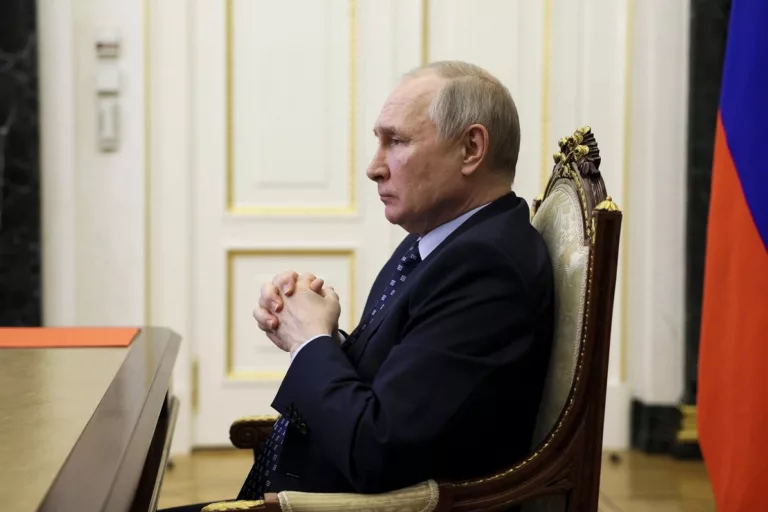 «Ладно, давайте поговорим с Владимиром Путиным»: LCI о настроениях на Западе